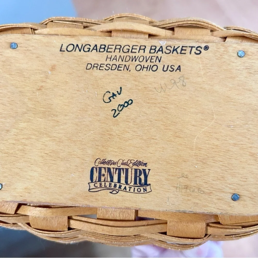 Longaberger basket 2000 Century Celebration with Protector & Lid & booklet